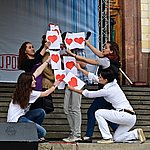 Гости, поздравления  и представление на ступенях